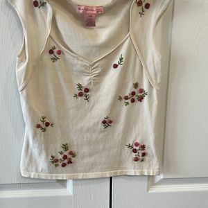 Roses made of ribbons with leaves and matching textures